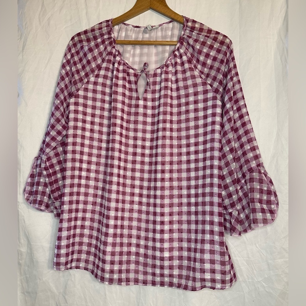 Cato Women’s Checkered Red and White Blouse with Key Hole Cut Out Size Large
